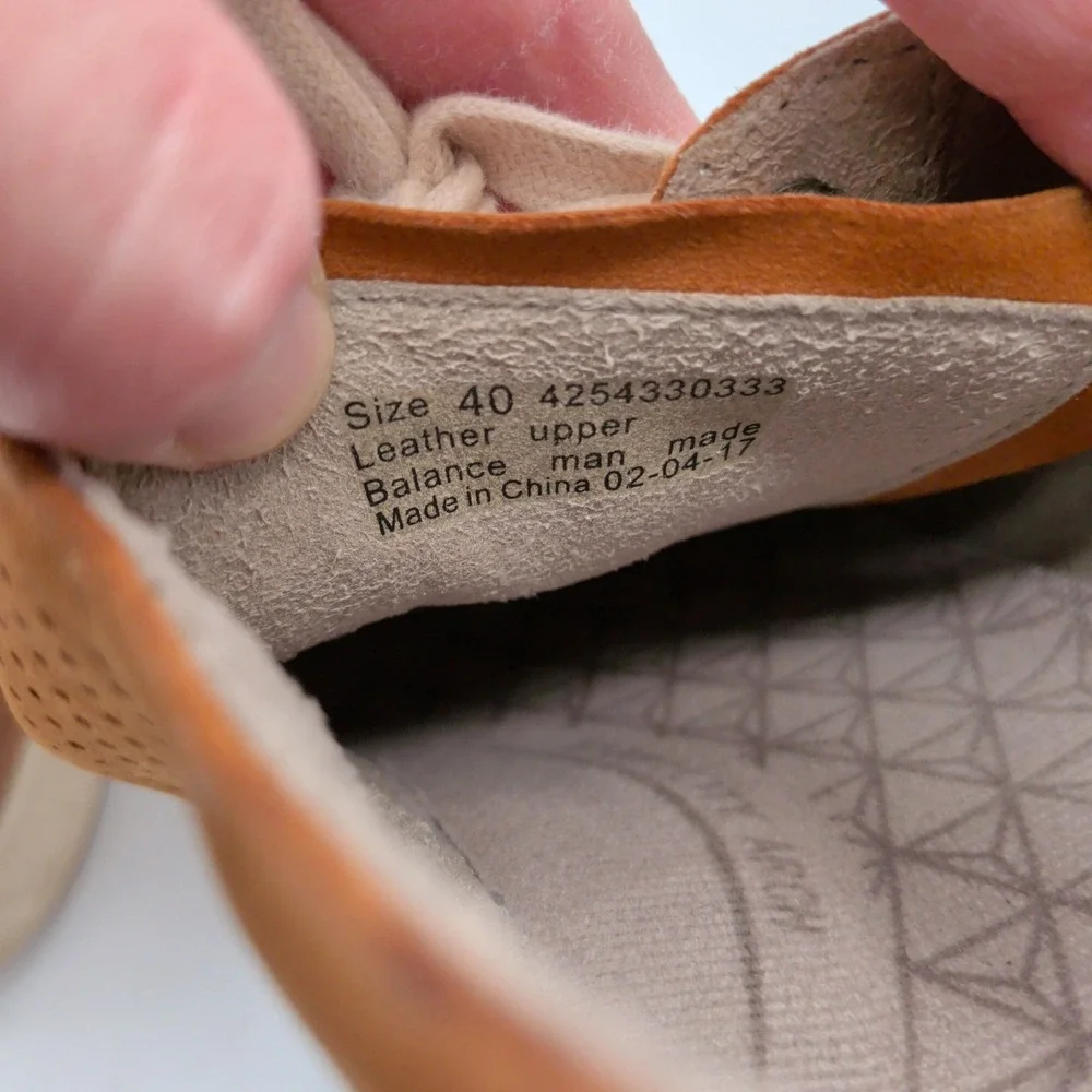 Dansko Christina Saddle Burnished Nubuck Leather Perforated Sneakers 40 Comfort